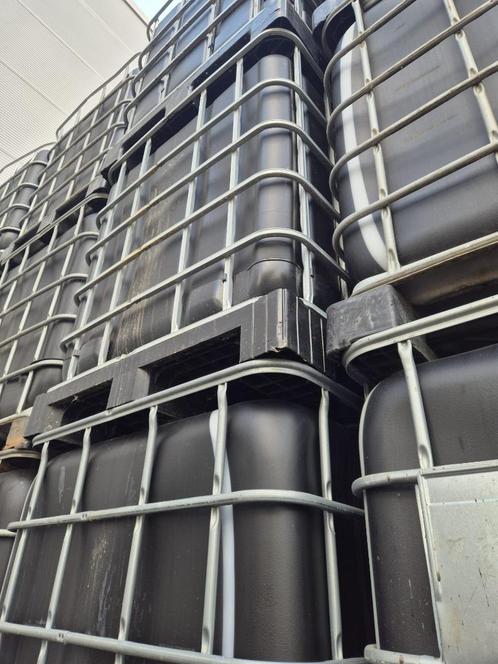 Te koop zwarte ibc container 1000 liter vaten SCHOON, Tuin en Terras, Regentonnen, Nieuw, Kunststof, 150 liter of meer, Met kraantje