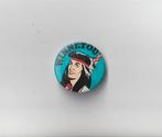 oude strip button met Winnetou, Verzamelen, Ophalen of Verzenden, Gebruikt, Overige onderwerpen, Speldje of Pin