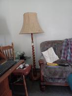Staande schemerlamp met kap. Eiken houten gedraaide voet., Antiek en Kunst, Ophalen