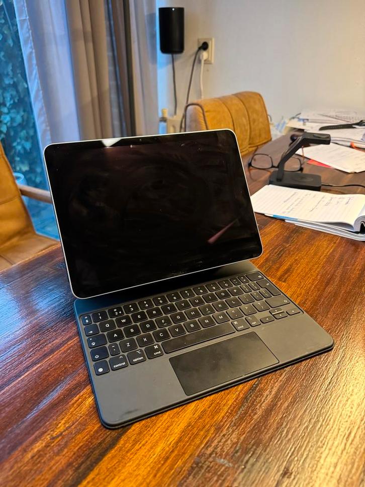 iPad Air 11" M2 - 128GB + Magic Keyboard, Computers en Software, Apple iPads, Zo goed als nieuw, Apple iPad Air, Wi-Fi, 11 inch