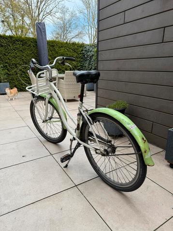 Meisjesfiets beschikbaar voor biedingen