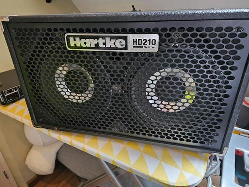 Te Koop: Hartke Basgitaar Cabinet HD210, Muziek en Instrumenten, Versterkers | Bas en Gitaar, Gebruikt, 100 watt of meer, Ophalen