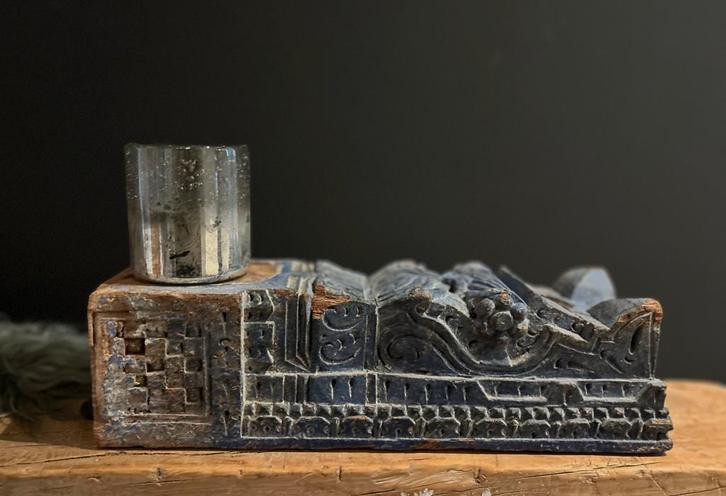 Oud houten ornament wandornament Aura Peeperkorn, Antiek en Kunst, Curiosa en Brocante, Ophalen of Verzenden