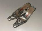 Miu Miu Mesh Kitten hakken zilver (90s), Schoenen met lage hakken, Overige kleuren, Ophalen of Verzenden, Gedragen