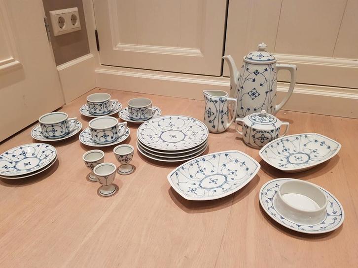 Prachtig Saks servies 25 delig
Diverse merkjes, Antiek en Kunst, Antiek | Servies compleet, Ophalen of Verzenden