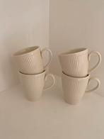Vier Wedgwood mokken Windsor crème, Huis en Inrichting, Keuken | Servies, Ophalen of Verzenden, Zo goed als nieuw, Wedgwood, Kop(pen) en/of Schotel(s)