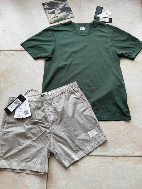 Nieuw origineel casual CP Company t-shirt in maat Large L, Kleding | Heren, T-shirts, Nieuw, Maat 52/54 (L), Groen, Ophalen of Verzenden