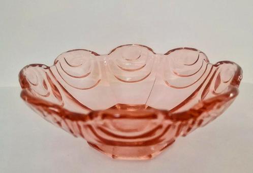 Art deco roze persglas schaaltje, Josef Inwald, Huis en Inrichting, Keuken | Servies, Schaal of Schalen, Overige stijlen, Glas
