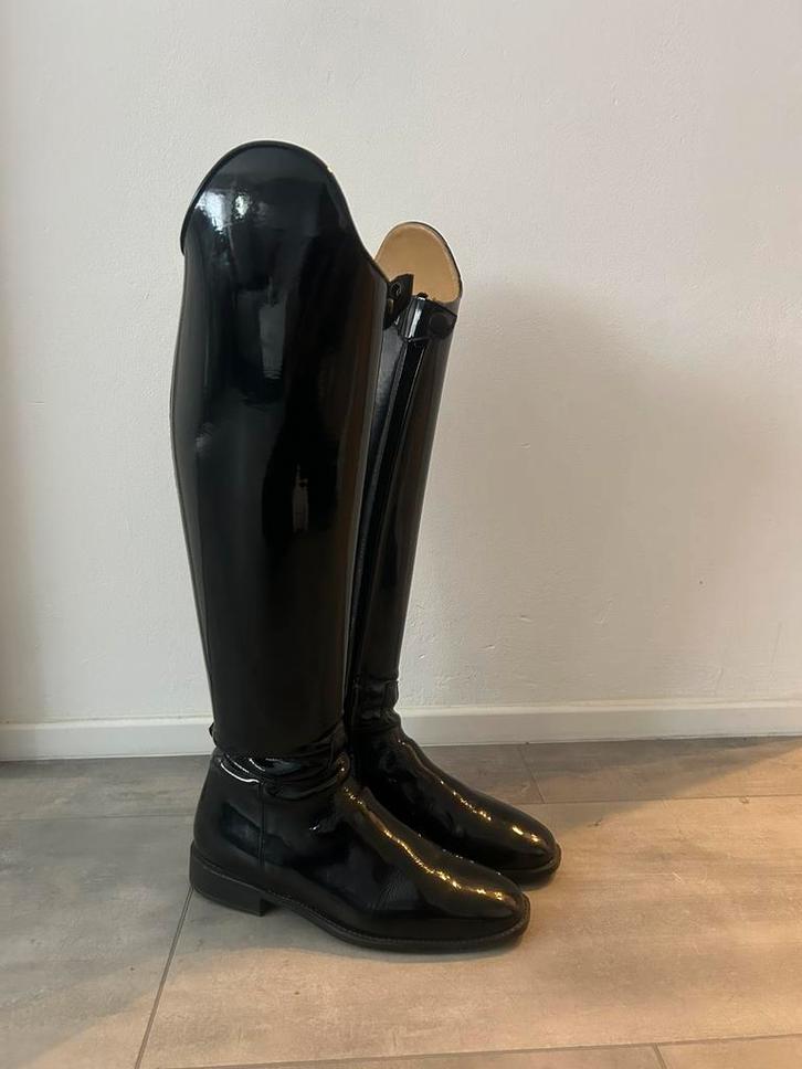 Mooie leren dressuur laklaarzen zwart. Voetmaat 39/40., Dieren en Toebehoren, Paardrijkleding, Zo goed als nieuw, Schoeisel, Dressuur