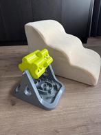 Hondentrapje 3 laags speeltje Beeztees om brokjes in te doen, Ophalen of Verzenden, Zo goed als nieuw