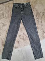 Loavies dames grijze broek met split 28, Kleding | Dames, Spijkerbroeken en Jeans, Ophalen of Verzenden, Zo goed als nieuw, Grijs