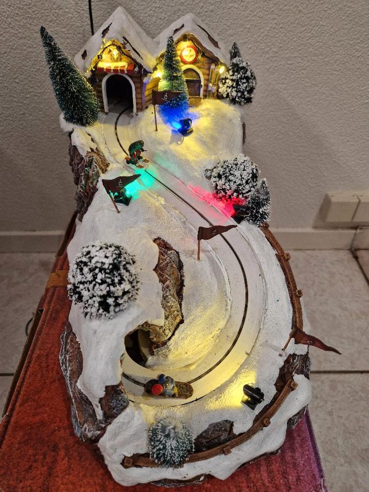 Luville orginals – Ski slope/ skipiste, Diversen, Kerst, Zo goed als nieuw, Ophalen of Verzenden