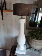 Landelijke balusterlamp in witte krijtverf met kap, Ophalen of Verzenden, Zo goed als nieuw