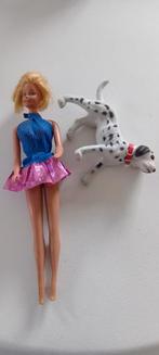 Oude barbie met hond, Kinderen en Baby's, Speelgoed | Poppen, Ophalen of Verzenden, Zo goed als nieuw, Barbie