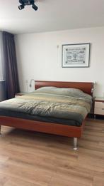 2 complete slaapkamer bed en kastjes, Huis en Inrichting, Slaapkamer | Complete slaapkamers, Ophalen, Zo goed als nieuw, Tweepersoons
