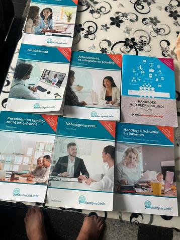  juridisch mbo 4  compleet pakket , mag ook los verkocht beschikbaar voor biedingen