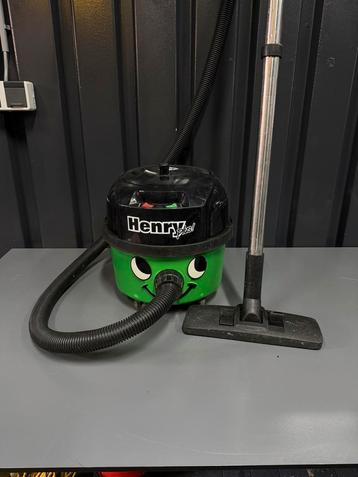 Henry plus numatic stofzuiger beschikbaar voor biedingen