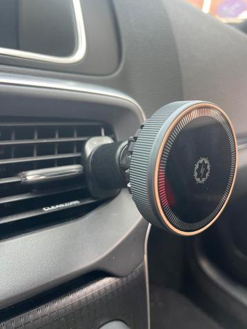 IJsverkoelende Magnetische Auto Draadloze Oplader beschikbaar voor biedingen