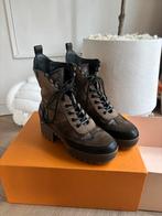 Louis Vuitton Desert Boots maat 37.5, Ophalen of Verzenden, Zo goed als nieuw, Zwart, Hoge laarzen