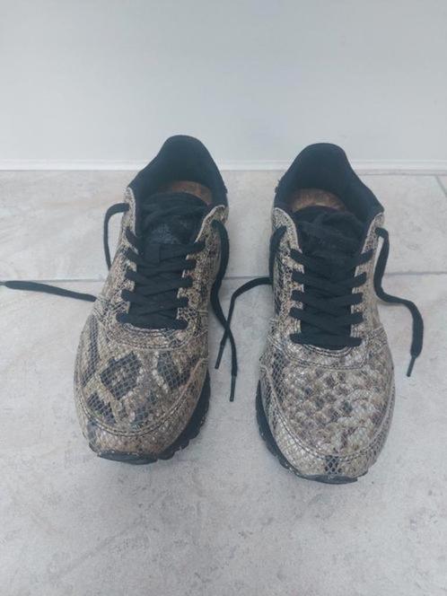 Woden gympen met print maat 38, Kleding | Dames, Schoenen, Gedragen, Sneakers of Gympen, Ophalen