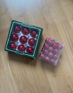 Kerstballen rood 40 mm en 25 mm, Ophalen of Verzenden, Zo goed als nieuw