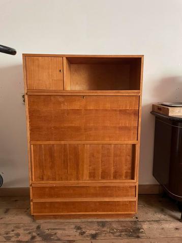 Secretaire hout kast handgemaakt beschikbaar voor biedingen