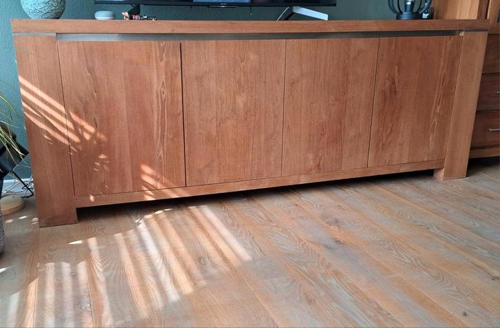 Houten Dressoir met 4 deuren, Huis en Inrichting, Kasten | Dressoirs, Zo goed als nieuw, 150 tot 200 cm, 25 tot 50 cm, Met deur(en)