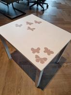 Lack tafel ikea met lief vlinder patroon, Ophalen, Zo goed als nieuw, Tafel(s)