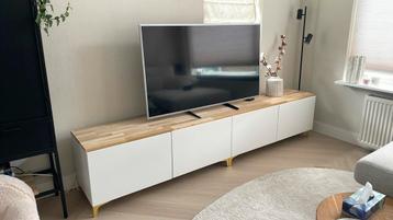 Ikea besta kast met eiken plank en pootjes - afbeelding 1