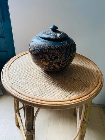 Mooie wereldse Indiase sierpot beschikbaar voor biedingen