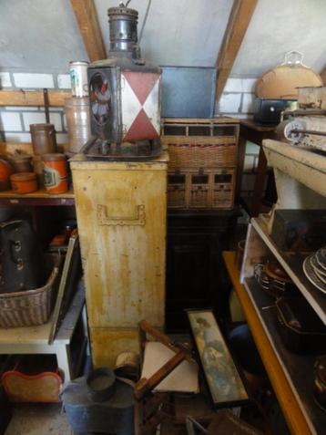 zeldzaam: antieke okergele koffiesilo / koffie silo  beschikbaar voor biedingen