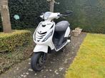 Piaggio zip Brom 80cc 4t 2v 2017 - 12.000KM, Fietsen en Brommers, Scooters | Piaggio, Ophalen, Maximaal 45 km/u, Zip, Zo goed als nieuw