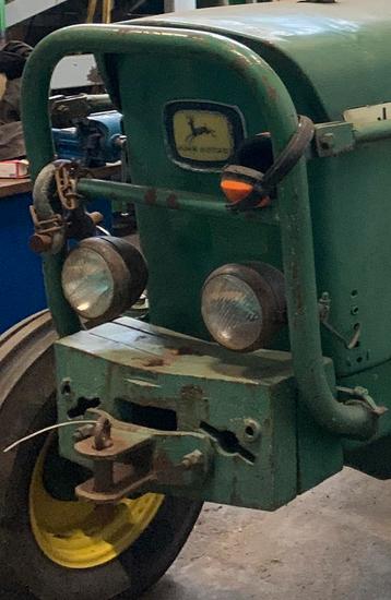 John Deere gewichten, plus voorlader beugel. beschikbaar voor biedingen