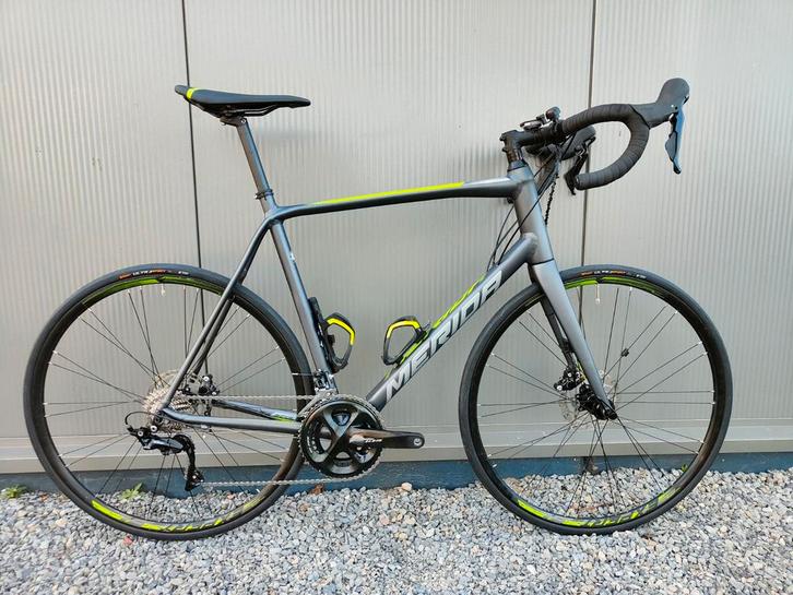 Merida Scultura Disc 400 racefiets.
Maat XL. Shimano 105., Fietsen en Brommers, Fietsen | Racefietsen, Zo goed als nieuw, Heren