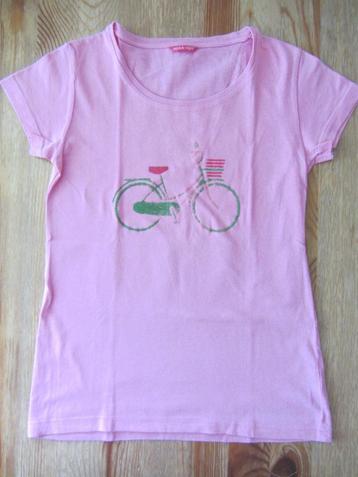 Gebruikte t-shirts maat 146-152 beschikbaar voor biedingen