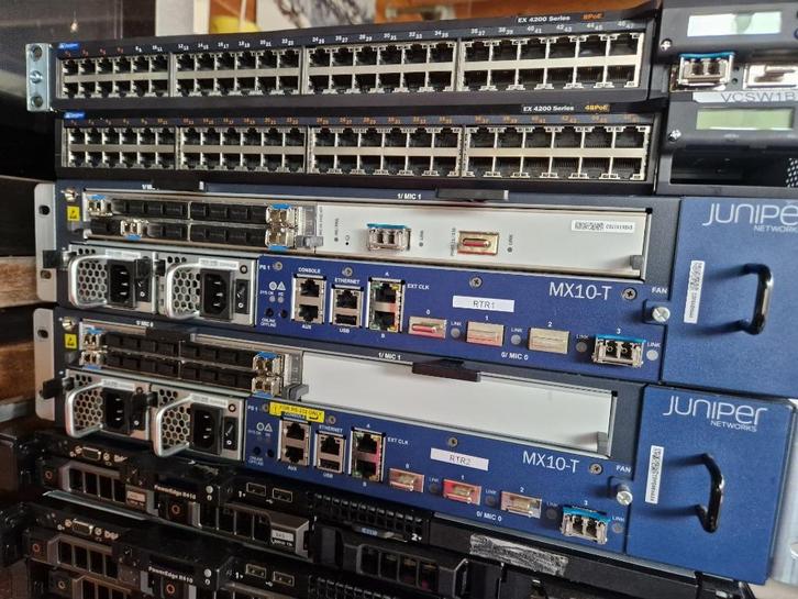 2x Juniper EX4200-48T switches in virtual chassis met 10G, Computers en Software, Netwerk switches, Refurbished, Ophalen of Verzenden