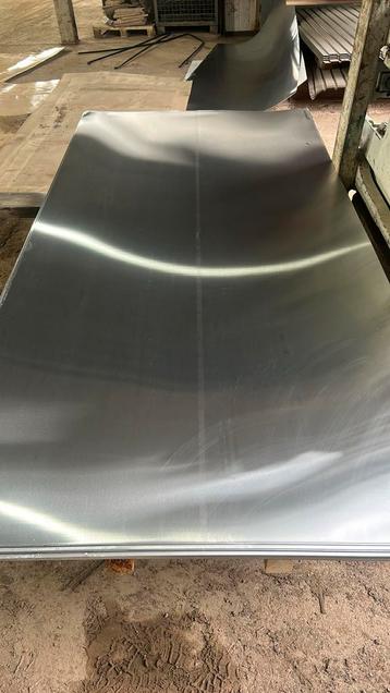 Aluminium Gladde Plaat 2500x1250x0.5mm beschikbaar voor biedingen