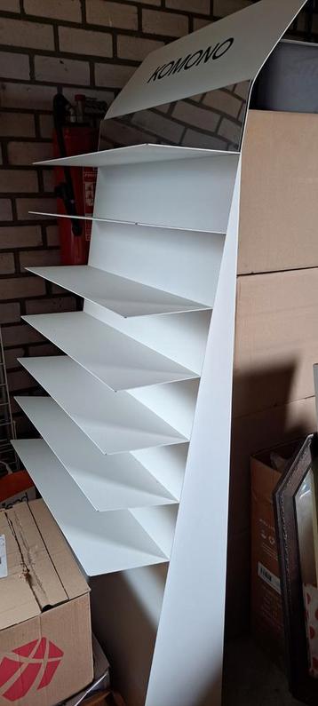 Metalen KONO Display Rek 70 Br 20 D  beschikbaar voor biedingen