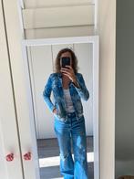 Spijkerjasje en blousje, Ophalen of Verzenden, Zo goed als nieuw, Maat 38/40 (M), Blauw