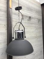 Te koop zwarte hanglamp, Huis en Inrichting, Lampen | Hanglampen, Ophalen of Verzenden, Zo goed als nieuw, Minder dan 50 cm