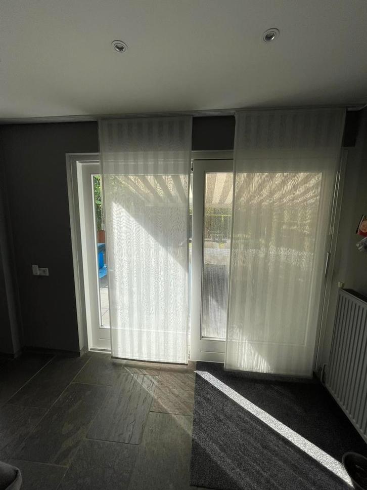 Schuif paneel in between gordijnen/ vitragen inclusief rails, Huis en Inrichting, Stoffering | Gordijnen en Lamellen, Gebruikt