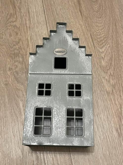 decoratie lantaarn grachtenpand Riverdale zinken huisje, Huis en Inrichting, Woonaccessoires | Kandelaars en Kaarsen, Gebruikt