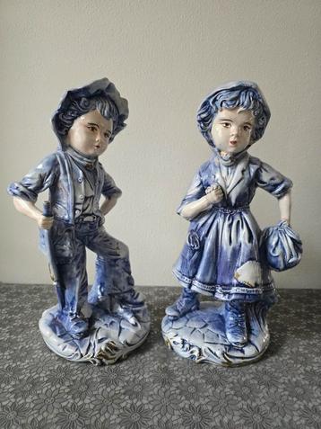 Twee Vintage Beeldjes beschikbaar voor biedingen