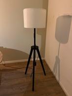 Mooie Staande Lamp - Stijlvol Design, Huis en Inrichting, Lampen | Vloerlampen, Ophalen, Gebruikt, Hout, 100 tot 150 cm