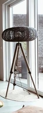Mooie staande lamp van Woonexpres, Ophalen of Verzenden