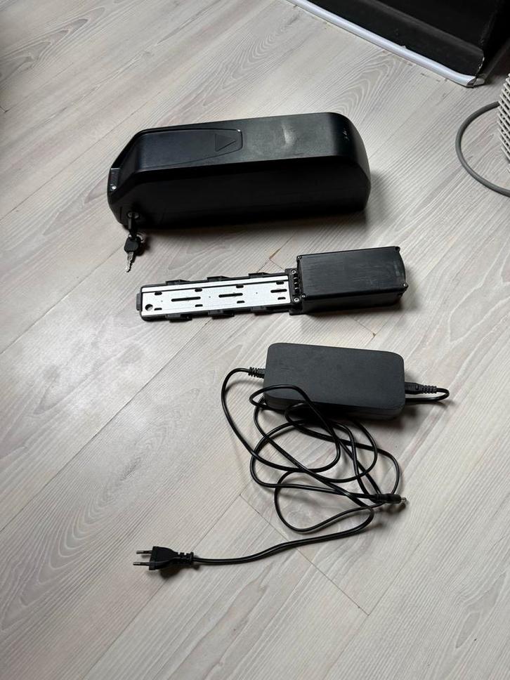 Ouxi V8/H9 Accu, Oplader & Houder (Gebruikt), Fietsen en Brommers, Fietsaccessoires | Fietsaccu's, Gebruikt, Ophalen