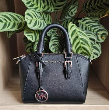 NU €35 ‼️ Michael Kors Ciara xs mini tas tasje zwart  beschikbaar voor biedingen