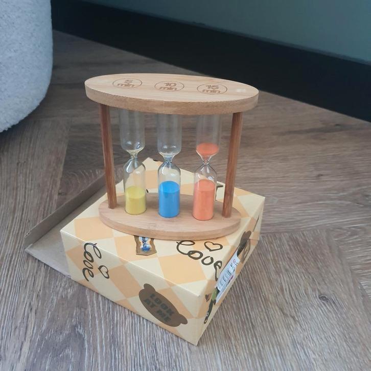 Nieuw zandloper met 3 tijdsindicaties, Hobby en Vrije tijd, Gezelschapsspellen | Overige, Nieuw, Ophalen