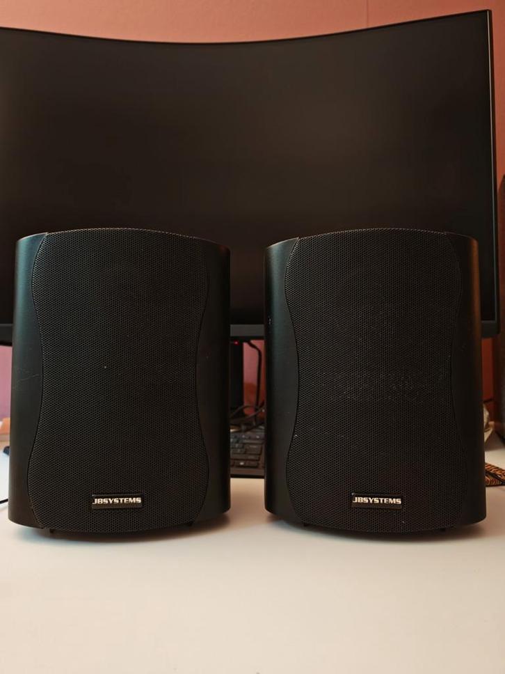 JB systems K-50 met beugel IP43 spatwaterdicht, Audio, Tv en Foto, Luidsprekers, Zo goed als nieuw, Front, Rear of Stereo speakers