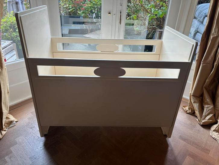 Vintage ledikant in topconditie, Kinderen en Baby's, Babywiegjes en Ledikanten, Zo goed als nieuw, Ledikant, Ophalen